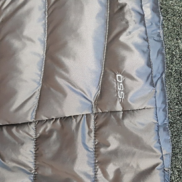 North Face 550 Down-Filled Vest - Picture 6 of 8